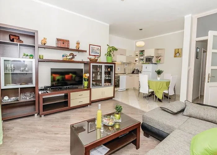 Сasa de vacaciones Jelena With Private Parking And A Pool